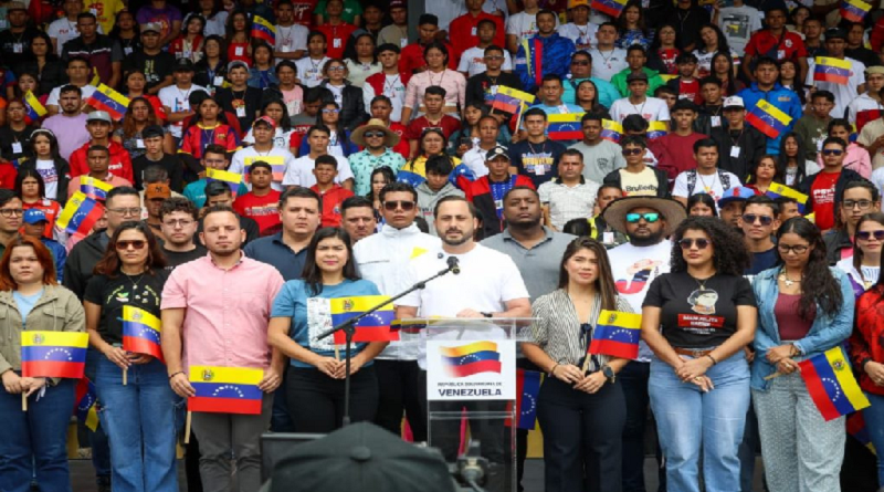 Jóvenes se movilizan y defienden soberanía ante amenaza extranjera