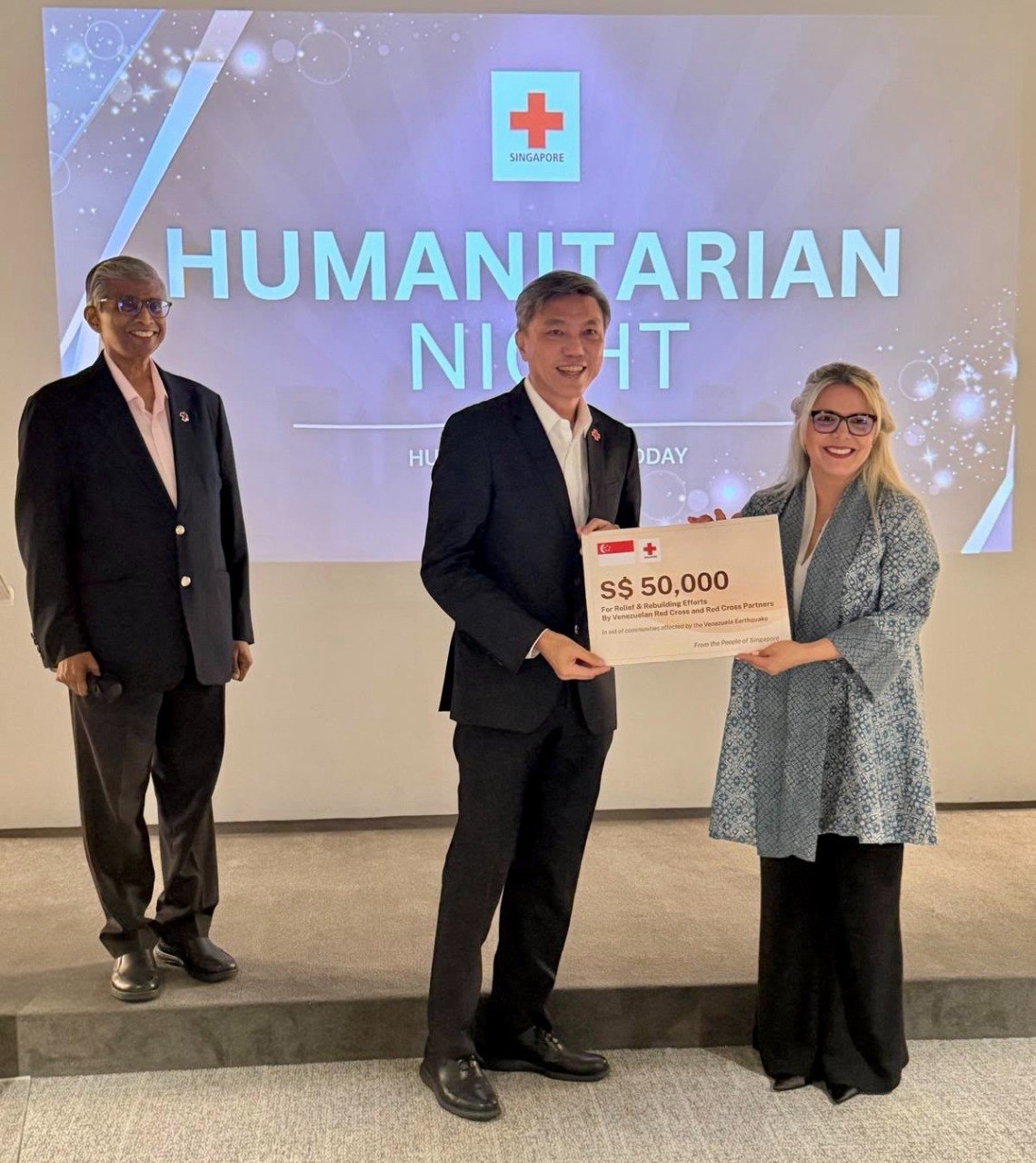 Embajada en Singapur recibe nueva donación para afectados por los sismos del 24J